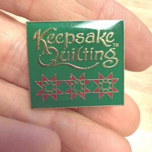 Keepsake Quilting Vintage Enamel Pin Green Gold Red Quilt Stars PinPeddlers